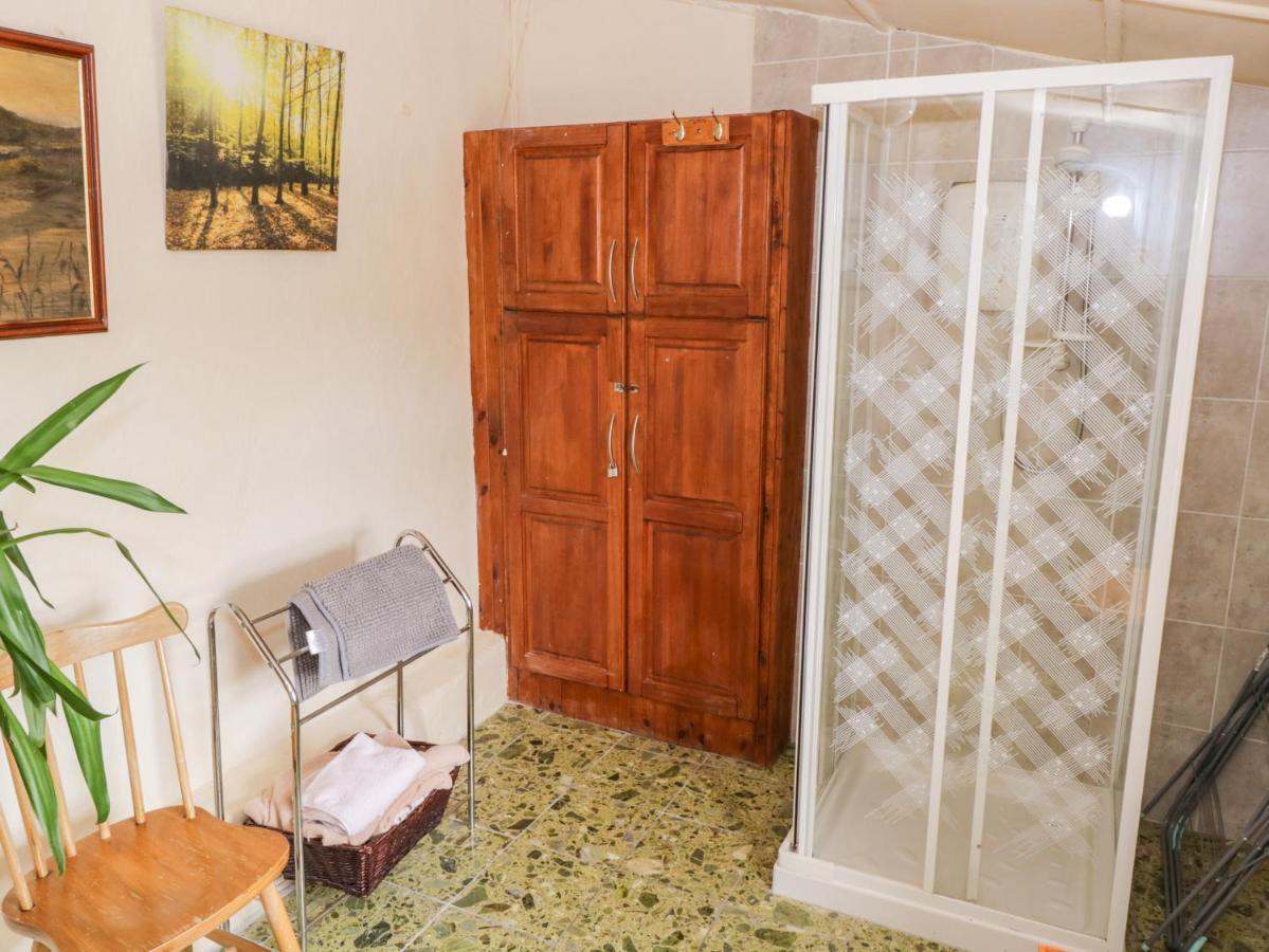 The White House Villa Roundstone Ngoại thất bức ảnh